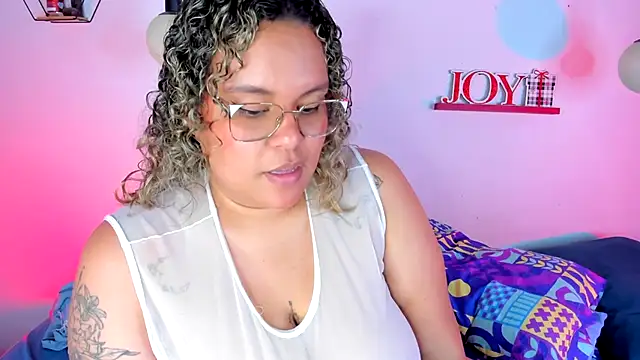 monicabbw  online show from March 4, 11:43 pm