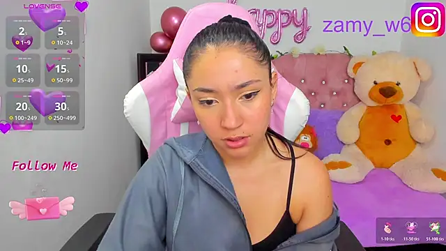 Snapshot of karla_cute01 chatting on October 21, 5:30 am karla cute01 online show from October 21, 5:30 am