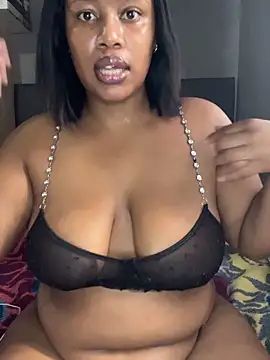 Snapshot of MimiCurves chatting on February 2, 11:53 am MimiCurves online show from February 2, 11:53 am