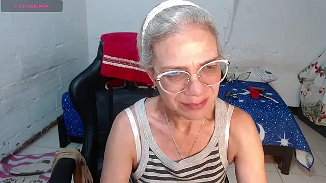 Snapshot of Giorgia_xue53 chatting on December 8, 1:36 pm Giorgia xue53 online show from December 8, 1:36 pm