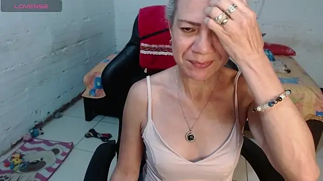 Snapshot of Giorgia_xue53 chatting on December 20, 6:29 am Giorgia xue53 online show from December 20, 6:29 am