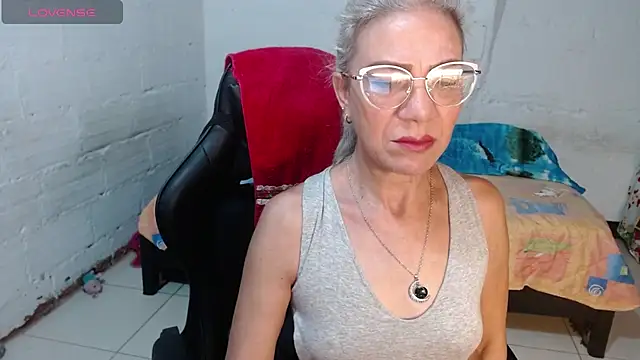 Snapshot of Giorgia_xue53 chatting on December 27, 8:39 pm Giorgia xue53 online show from December 27, 8:39 pm