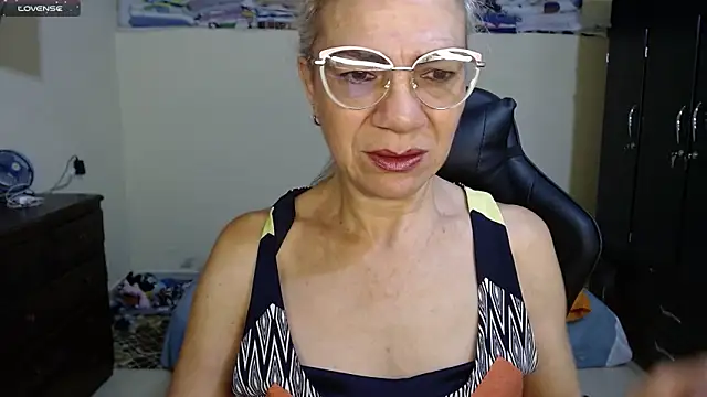 Snapshot of Giorgia_xue53 chatting on February 12, 11:20 pm Giorgia xue53 online show from February 12, 11:20 pm