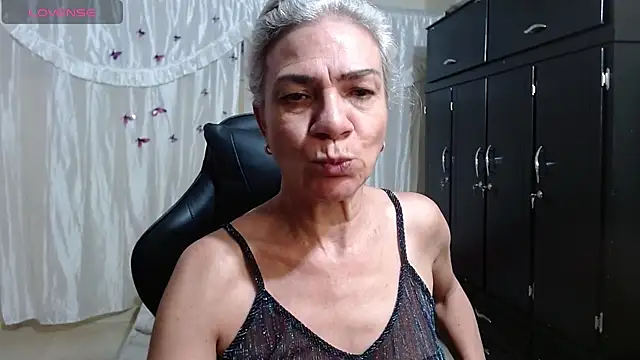 Snapshot of Giorgia_xue53 chatting on February 24, 2:19 am Giorgia xue53 online show from February 24, 2:19 am