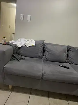 jaytee198610 online show from April 11, 6:01 pm