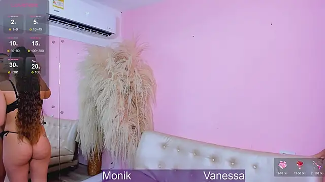 Wetnaughtygirls online show from January 14, 1:55 am