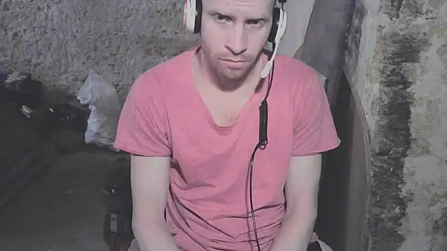 Snapshot of GoodSeksLove chatting on March 7, 1:29 pm GoodSeksLove online show from March 7, 1:29 pm