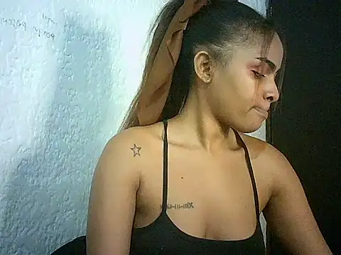 Snapshot of Bellabeltrann chatting on February 11, 1:27 pm Bellabeltrann online show from February 11, 1:27 pm