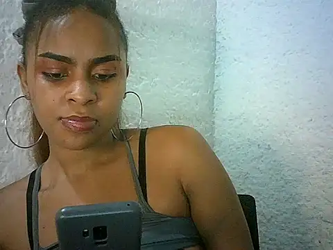 Snapshot of Bellabeltrann chatting on February 13, 2:46 pm Bellabeltrann online show from February 13, 2:46 pm