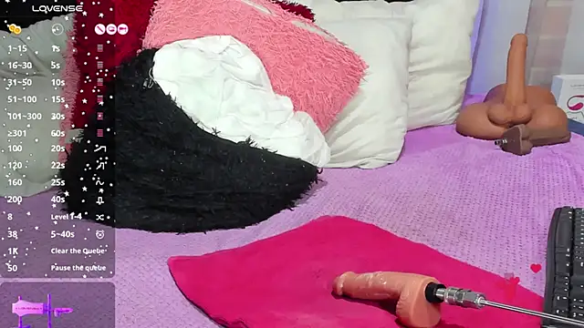 Snapshot of Hanna_horny_ chatting on March 10, 11:49 pm Hanna horny online show from March 10, 11:49 pm