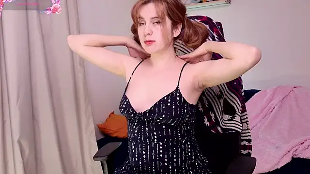 Snapshot of Lisa_sweetheels chatting on February 17, 3:42 pm Lisa sweetheels online show from February 17, 3:42 pm