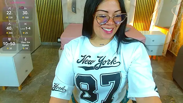 martinna tay online show from December 1, 3:22 am