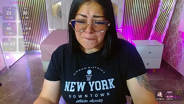 martinna tay online show from May 24, 3:33 am