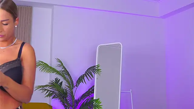 LovingBlondie online show from January 8, 4:55 am