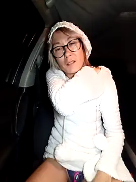 Timide girl2 online show from December 16, 5:23 am