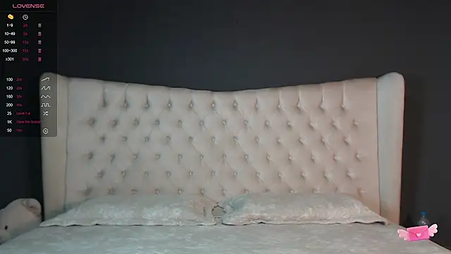 Snapshot of nichole_bree_ chatting on January 20, 11:24 am nichole bree  online show from January 20, 11:24 am