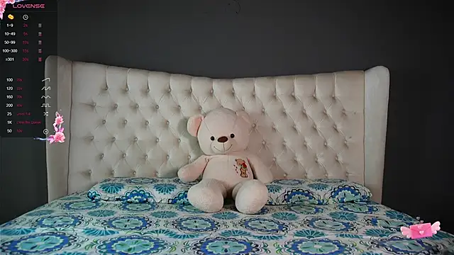 Snapshot of nichole_bree_ chatting on March 10, 7:18 pm nichole bree  online show from March 10, 7:18 pm