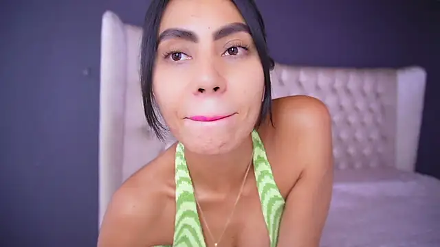 Snapshot of nichole_bree_ chatting on October 14, 7:14 pm nichole bree  online show from October 14, 7:14 pm