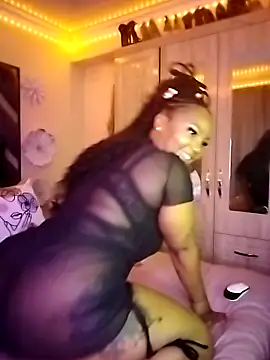 Spotty Coochie online show from February 21, 10:15 pm