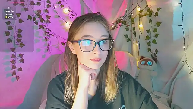 monlight  dana online show from December 6, 11:54 am