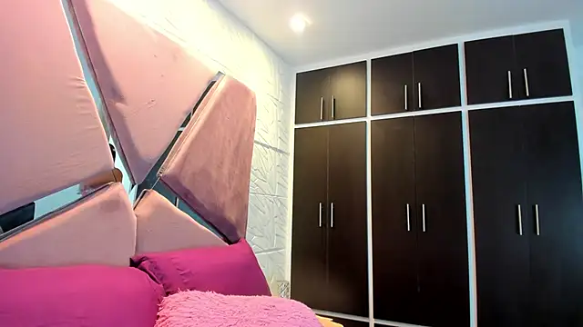 Charlotte Ice1 online show from January 13, 8:58 pm