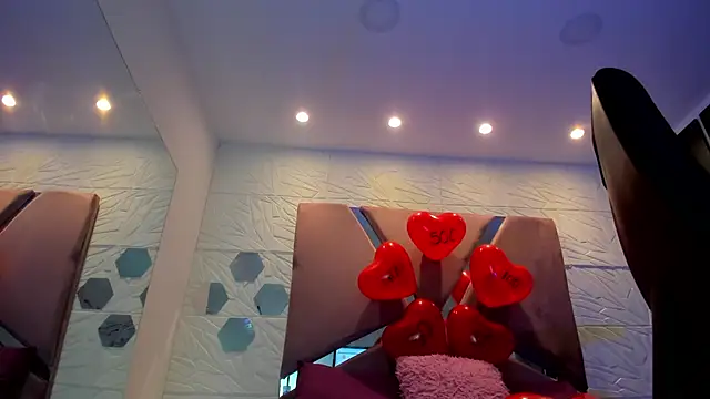 Charlotte Ice1 online show from February 17, 3:42 pm