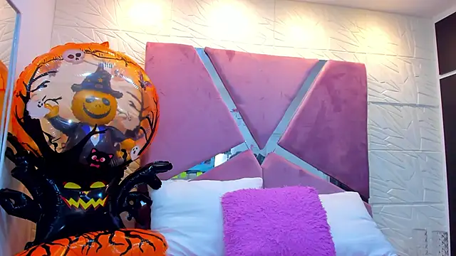 Charlotte Ice1 online show from October 11, 4:16 pm