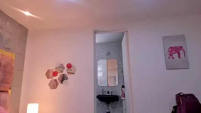 Charlotte Ice1 online show from April 12, 3:50 pm