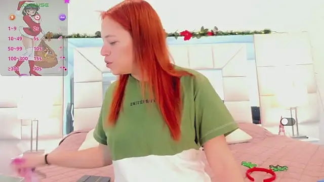 Snapshot of mariana_scott__ chatting on December 13, 8:04 pm mariana scott   online show from December 13, 8:04 pm