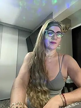 Snapshot of LARIANA_RIVERA23 chatting on February 6, 3:48 am LARIANA RIVERA23 online show from February 6, 3:48 am