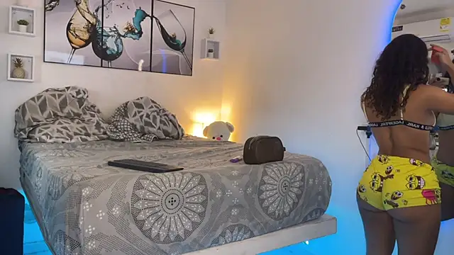 Snapshot of wendy_alejo1712 chatting on February 6, 11:37 pm wendy alejo1712 online show from February 6, 11:37 pm