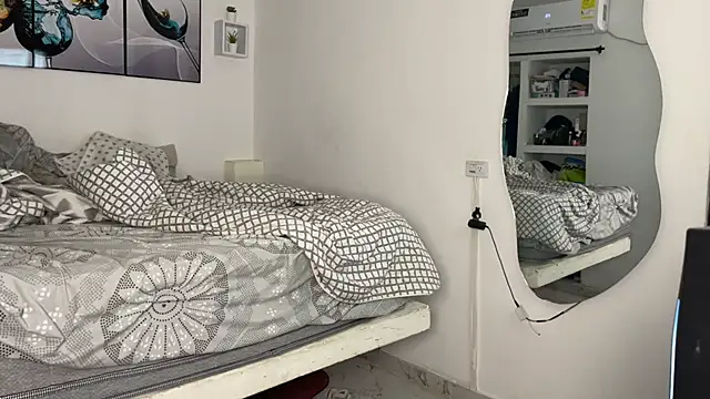 Snapshot of wendy_alejo1712 chatting on October 28, 10:56 pm wendy alejo1712 online show from October 28, 10:56 pm