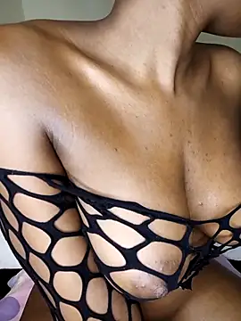 ManyaFatuity online show from March 7, 1:18 pm