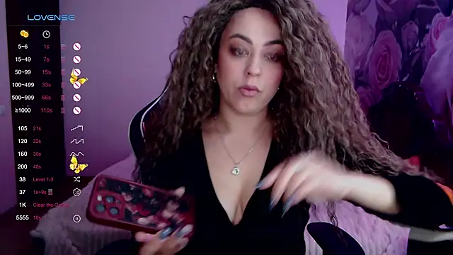  Just a queen 3 online show from December 4, 5:55 pm