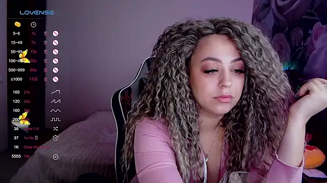  Just a queen 3 online show from December 31, 8:59 am