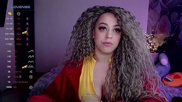  Just a queen 3 online show from February 8, 6:12 pm