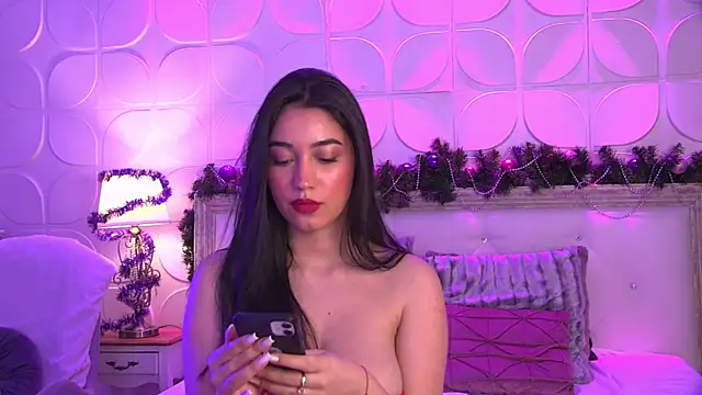 Snapshot of Amy_Sin chatting on December 17, 6:20 pm Amy Sin online show from December 17, 6:20 pm