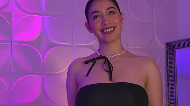 Snapshot of Amy_Sin chatting on February 3, 3:27 pm Amy Sin online show from February 3, 3:27 pm