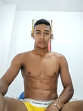 Demiansteven2 online show from February 15, 10:10 pm