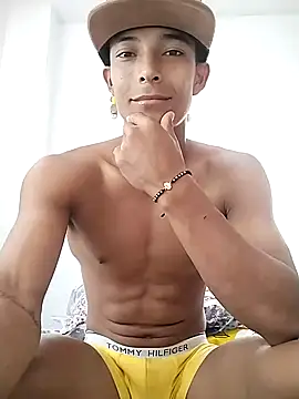 Demiansteven2 online show from February 21, 10:04 pm