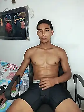 Demiansteven2 online show from May 16, 4:39 pm