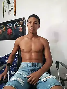 Snapshot of Demiansteven2 chatting on July 11, 4:53 pm Demiansteven2 online show from July 11, 4:53 pm