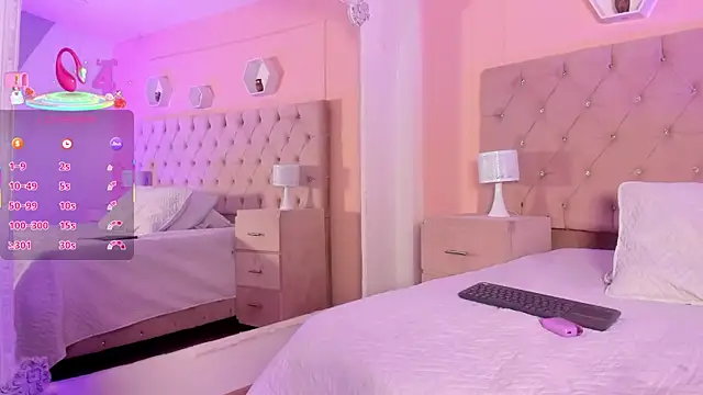 Snapshot of CandyMeyerss_ chatting on March 23, 12:04 am CandyMeyerss online show from March 23, 12:04 am