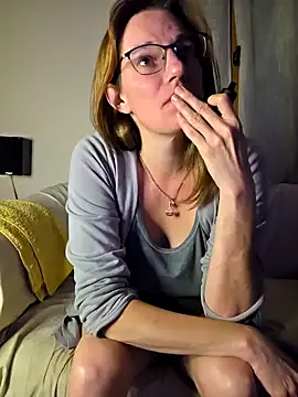 Snapshot of SpiceLea chatting on September 16, 10:22 pm SpiceLea online show from September 16, 10:22 pm