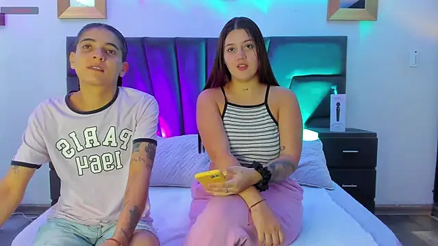 AndreaAndKarina online show from January 17, 12:21 pm