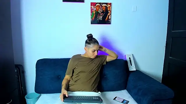 AndreaAndKarina online show from September 29, 8:57 pm