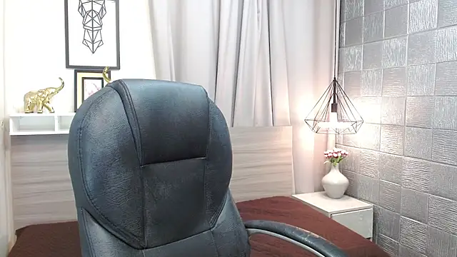 Alan Cute18 online show from February 20, 1:22 pm