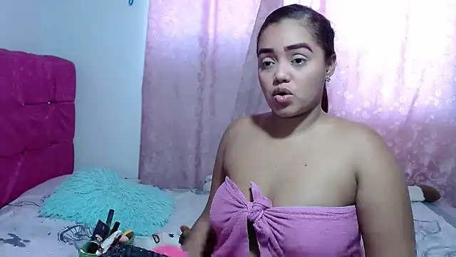 kiara milf  online show from September 25, 7:50 pm