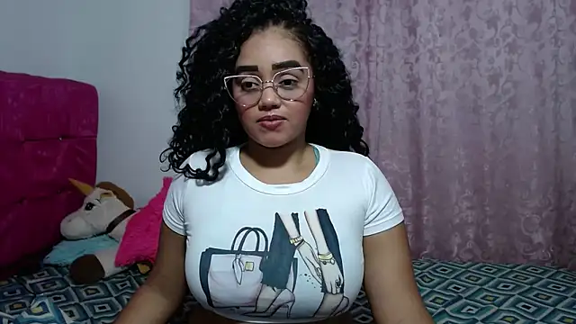 kiara milf  online show from November 11, 12:32 am