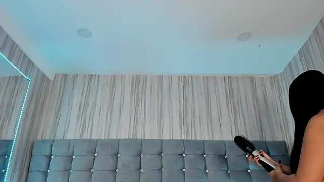 Poacahontasfg online show from April 10, 4:06 am